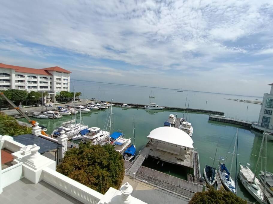 Perfect Marina Stay@ Strait Quay /W Big Balcony + Carpark Bagan Jermal Exterior photo